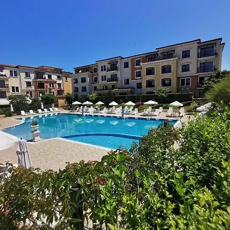 Lily - 408a Apartment