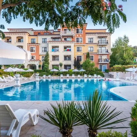 Lily - 408a Apartment