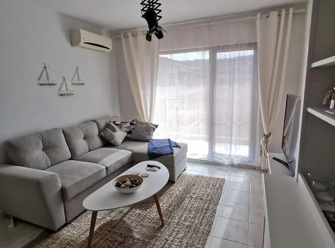 Lily - 408a Апартамент *